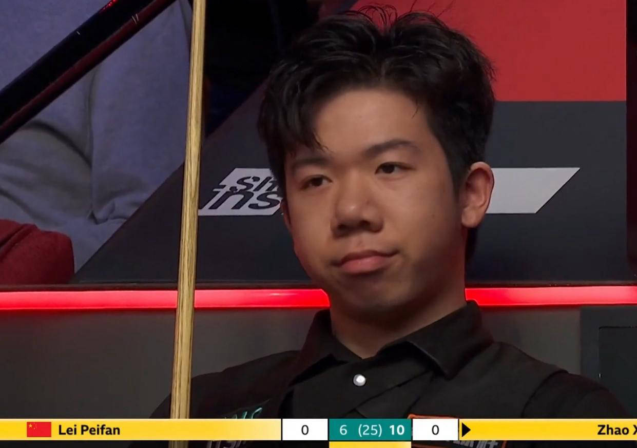 美国业余锦标赛常睿并列领先比杆赛，周子勤T11