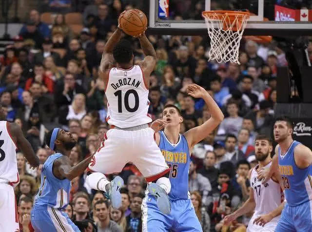 体育西甲：巴塞罗那0-0赫罗纳 继续领跑