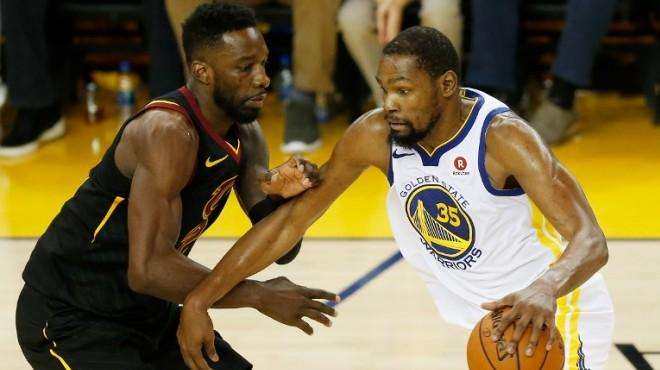 季后赛中走 季后赛中走