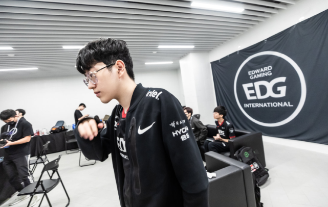 党内团结及 党内团结及