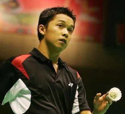 他缺席了整 他缺席了整